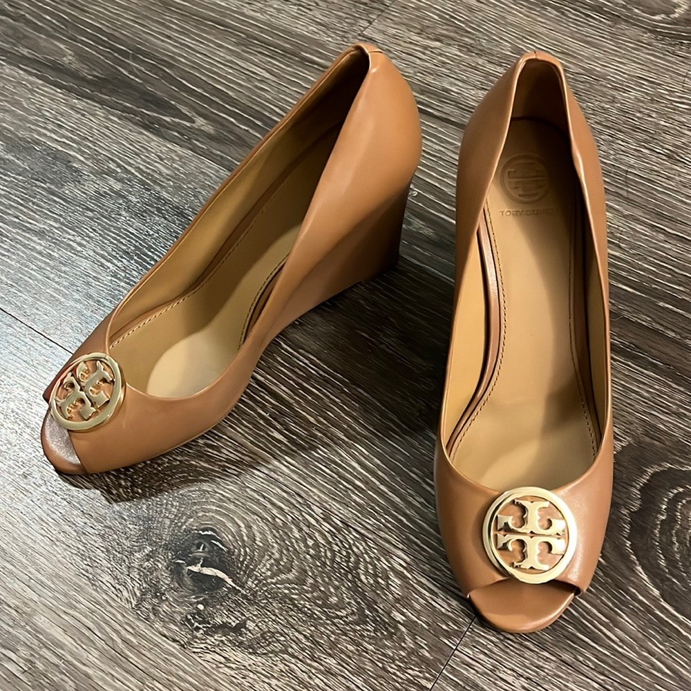 Tory Burch heels, caramel size 8